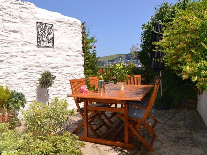 Onedin House Dartmouth Exterior photo