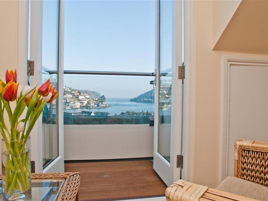 Onedin House Dartmouth Exterior photo